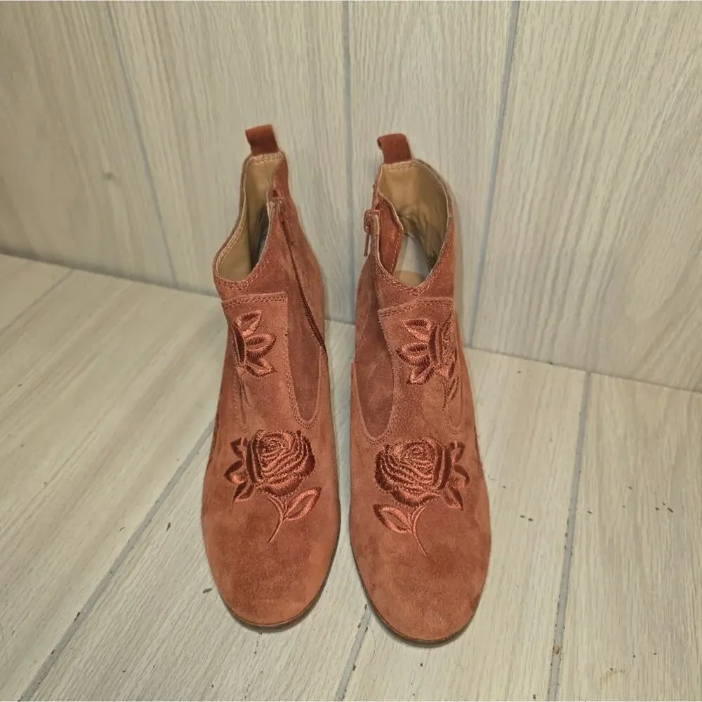 Lucky Brand Womens Floral Embroidered Suede Leather Boots Sz 8 Stacked Heel Rust